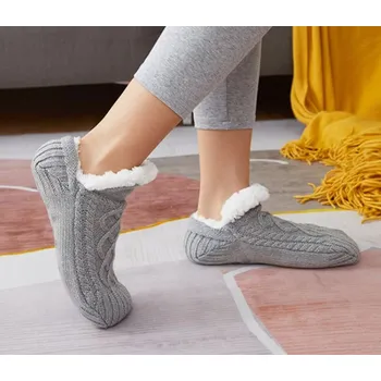 Dámské ponožky Dámské zimní ponožky - papuče - s kožíškem Barva: Šedá, Velikost: 35-39 (240 mm)