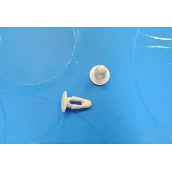 Příslušenství karosérie Příchytka bílá 115776420, pro STARŠÍ TYPY, 1203. Typové číslo: 115776420,115776420,115776420