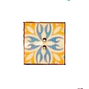 Knoflík Knoflík dřevěný čtverec s ornamenty V