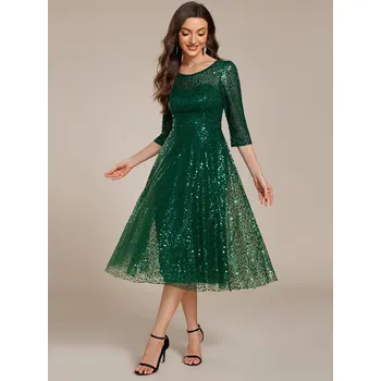 Dámské šaty Ever Pretty Lahvově zelené plesové šaty krátké s flitry a rukávy 2241 Velikost: XXL / 44 / 12 / 16