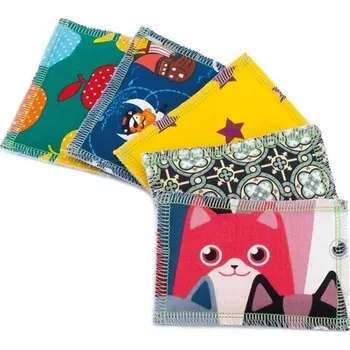 Hračka pro kočku 4Cats Klasik polštářek s kozlíkem 7,5 x 10 cm mix barev