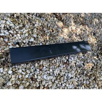 Zahradní sestava Kotva pro zabetonování kovové lavičky Pekárek Ošetření ocelových nohou: Bez povrchové úpravy - plně dostačující