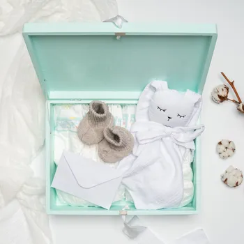 plenkový dort Lovelu Dárek pro miminko - Plenková krabička mint