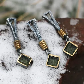 Náušnice Kanevsky GABRETA, stříbrné náušnice a stříbrný přívěsek s Vltavínem, Ag 925