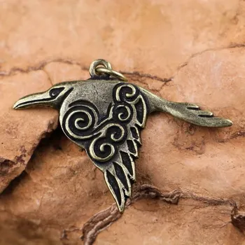 Náhrdelník Drakkaria CORVUS - keltská VRÁNA, amulet, staromosaz