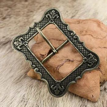 Přívěsek Drakkaria FLEUR - velká renesanční spona staromosaz