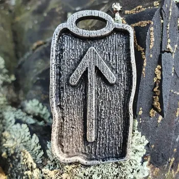 Náhrdelník Drakkaria Tiwaz - runový amulet, zinek
