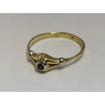 Zlatý dámský prsten s červeným kamínkem