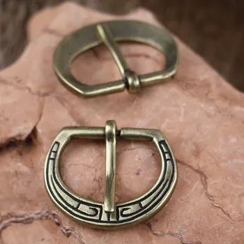 Náhrdelník Drakkaria SPONA historická, X. století, Anglie, zinek staromosaz