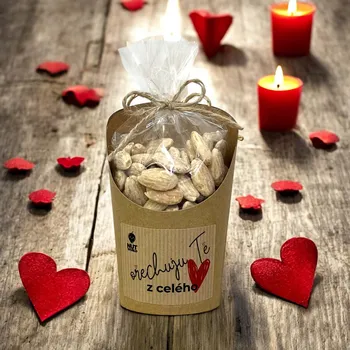 Nutworld.cz Mandle loupané pražené solené v celofánku a kelímku 180g - Ořechuju tě