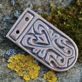 Přívěsek Drakkaria OPASKOVÉ NÁKONČÍ, Staré Město, Velká Morava, bronz