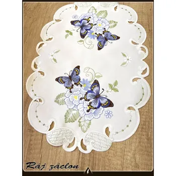 ubrus Vyšívaný ubrus 30x45cm - Motýl (Dekorativní vyšívaný ubrus, dečka na konferenční stolek.)