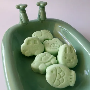 bomba do koupele Dětská šumivka do koupele - RADOST ZE ŽIVOTA (Dětská šumivka s konopným olejem, mořeskou solí a směsí přírodních silic)