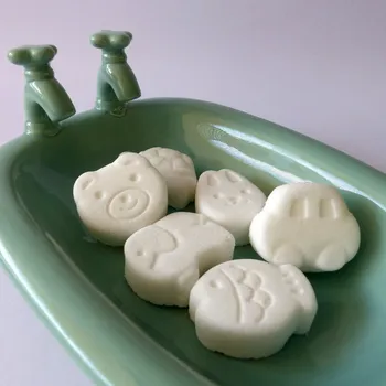 bomba do koupele Dětská šumivka do koupele - PROTI ÚNAVĚ A NASTUZENÍ (Dětská šumivka s avokádovým olejem, mořskou solí a směsí přírodních silic)