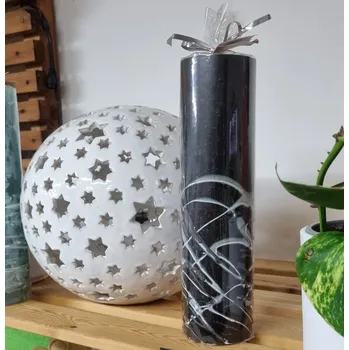 Svíčka Velká kulatá svíčka zdobená 28 cm Barva: Černá