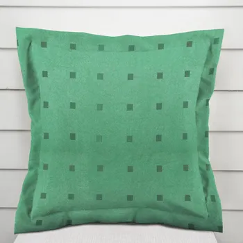 Povlak na dekorativní polštářek Dekorační povlak na polštář s lemem PM-022 Čtverečky na zeleném 35 x 45 cm