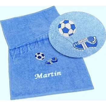 Osuška s výšivkou fotbalové kopačky a míče + jméno 70x140 modrá