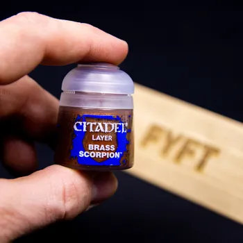 Modelářská barva Citadel Layer: Brass Scorpion 12ml - barva na figurky miniatury
