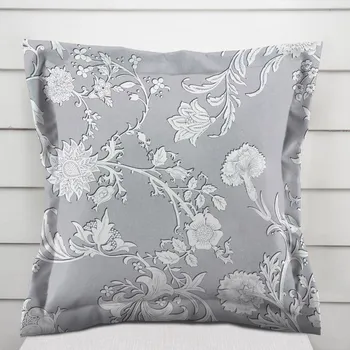 Povlak na dekorativní polštářek Dekorační povlak na polštář s lemem PM-046 Zámecké květy na světle šedém 50 x 50 cm