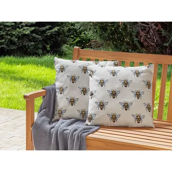 Polštář Sada 2 zahradních polštářů béžový polyester včelí vzor 45 x 45 cm obdélníkový moderní styl venkovní terasy voděodolný Beliani