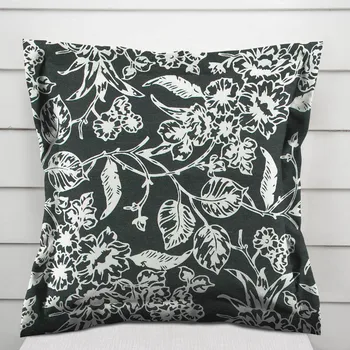Povlak na dekorativní polštářek Dekorační povlak na polštář s lemem PML-105 Bílé květiny na černém 50 x 60 cm