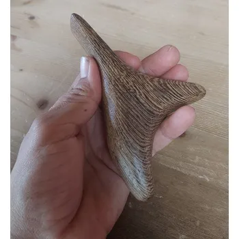 Masážní přístroj GUASHA - Masážní pomůcka ve tmavém dřevě