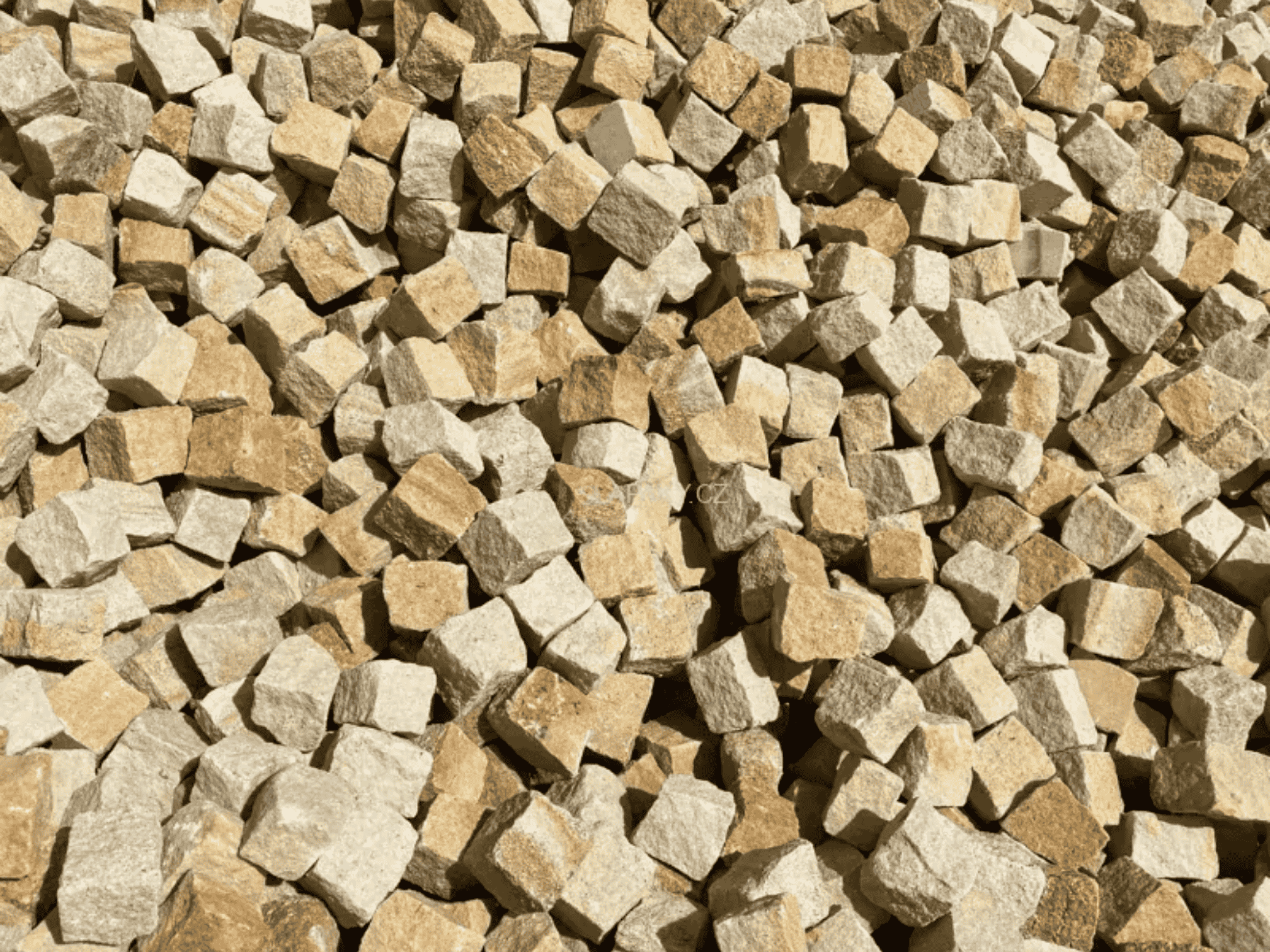 Štípané dlažební kostky - pískovec Rozměr: 4/6