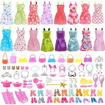Doplněk pro panenku SADA 93 KUSŮ OBLEČENÍ A DOPLŇKŮ PRO PANENKY - ŠATY + BIŽUTERIE