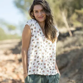 Dámské tričko Tričko s potiskem a výstřihem do V, ze směsi bavlny a lnu režná/růžová 54