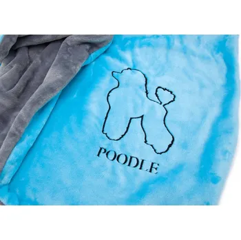 Pelíšek pro psa Luxusní plyšová deka pro psy - Pudl Barva deky: ostružinová, Velikost deky: 100 x 70 cm, Výšivka: Poodle + silueta