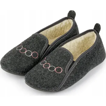 Dámské pantofle Dámské černé filcové pantofle s kožíškem, kulaté, velikost 39