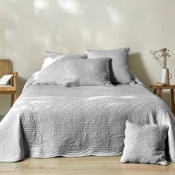 Napínací potah Blancheporte Jednobarevný přehoz na postel Cassandre perlově šedá 40x40 cm