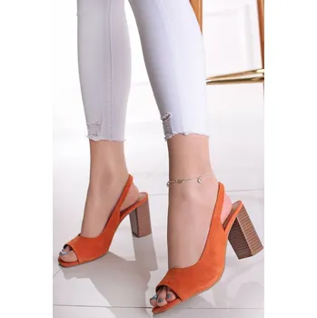 Dámské sandále Caprice kožené sandály na hrubém podpatku 9-28304 oranžová 36