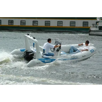 Loď Střiška Tessilmare Bimini na člun Vesta V-450