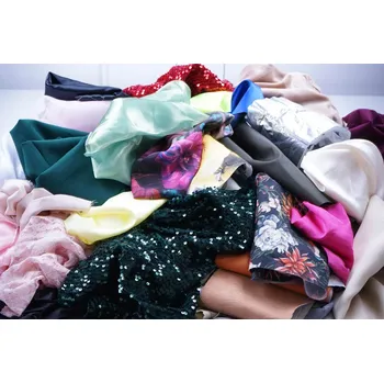 Textilní zbytky látek 200 g/m2 šířka 150 cm vícebarevné