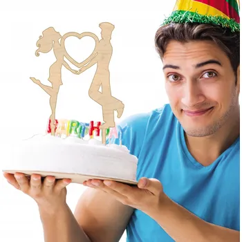 Jedlá dekorace na dort ZÁPICH DO DORTU K NAROZENINÁM VALENTÝNU PÁR ZAPICHOVÁTEK