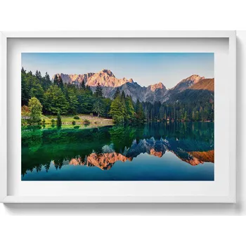 Obraz Ozdobný nástěnný obraz v bílém rámu s grafikou Krajina jezera 70x50 cm