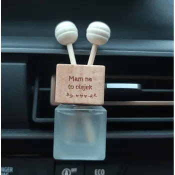 Aroma difuzér Osvěžovač vzduchu do auta s přírodní vůní esenciálních olejů - mám na to olej