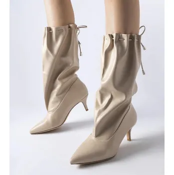 Dámské polobotky Boty na podpatku model 204479 Solea 39