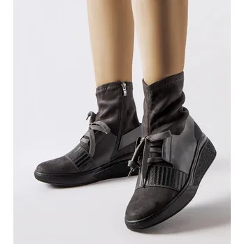 Dámské polobotky Boty na klínovém podpatku model 206515 Solea 38