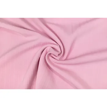 Kostýmovka světle růžová s plastickými pruhy