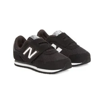 Dámské tenisky New Balance Sneakersy IV323BK Černá 23