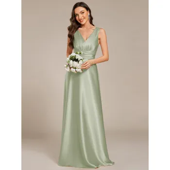 Dámské šaty Elegantní saténové šaty pro družičky s hlubokým výstřihem do V Barva: Mátová, Velikost: 8XL