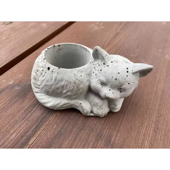 Pěstební box Pekárek Betonový svícen Pekárek- kočička