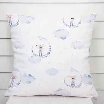 Povlak na polštářek Dětský bavlněný povlak na polštář Sandra SA-579 Myšky mezi modrými obláčky 40 x 40 cm