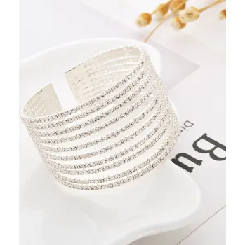 Náramek B-TOP Vícevrstvý pevný náramek s krystaly Druh barvy: Stříbrná