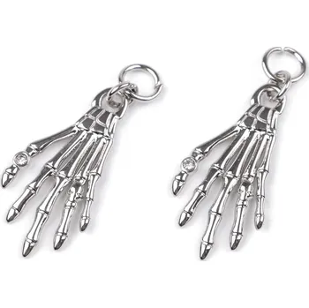 Přívěsek Přívěsek ruka kostlivce s broušeným kamínkem 18x35 mm, malé, platina