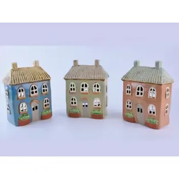 Svícen Ego Dekor Keramický domeček na čajovou svíčku BARVÍNEK, svícen DOMEČEK NA NÁMĚSTÍ, barva: staro-růžová/zelená pistáciová/nebeská modrá, výška: 20cm|MyScandi - pistáciová