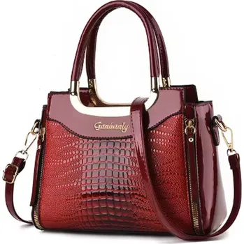 Dámská lesklá kabelka z umělé kůže (25x12x19 cm) Barva: Červená