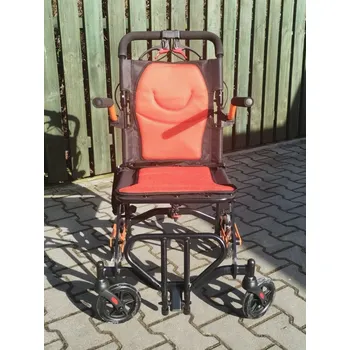 Invalidní vozík Transportní invalidní vozík